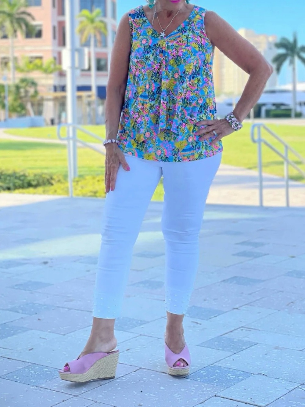 Lulu B Island Tank